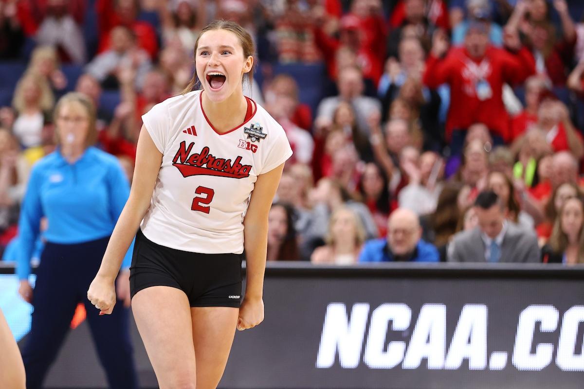 Bergen Reilly, Nebraska volleyball